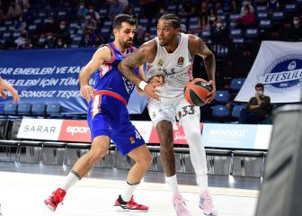 El 1x1 del Madrid: la soledad de Thompkins en la cancha turca