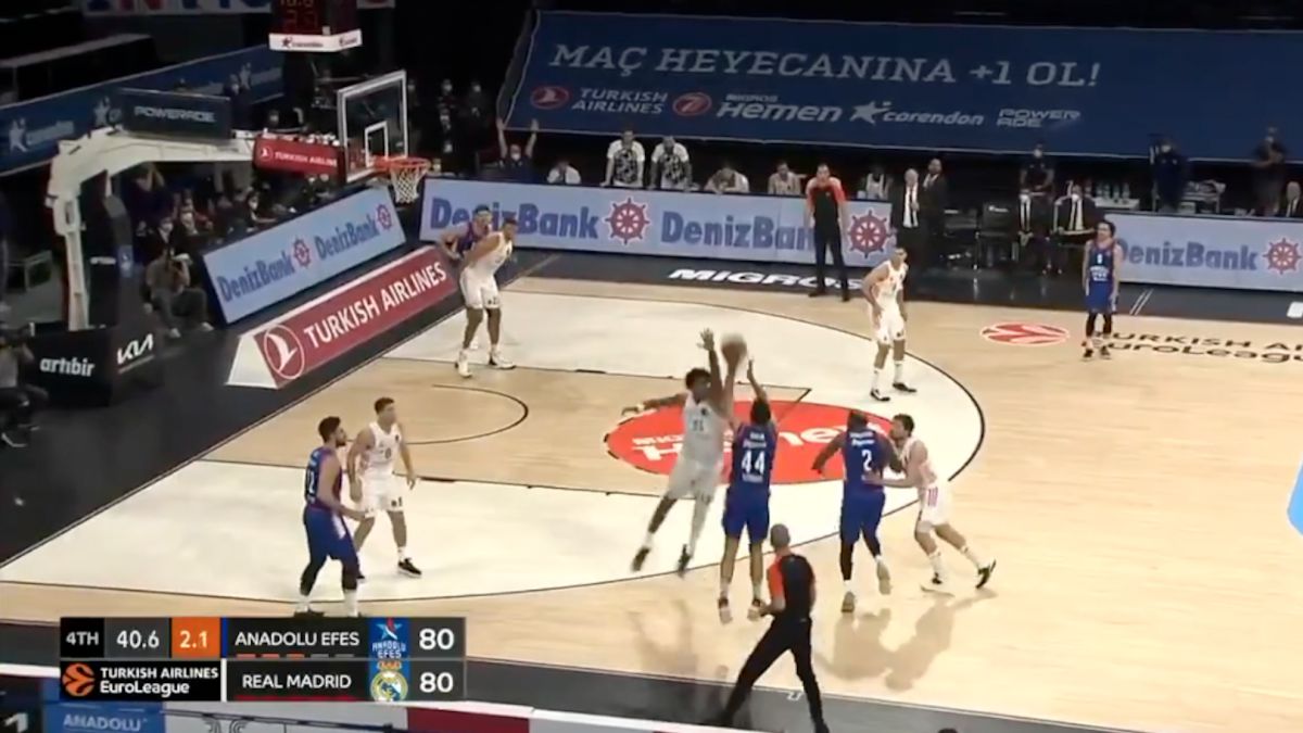 Anadolu Efes - Real Madrid | El triple de película que dinamitó el ...