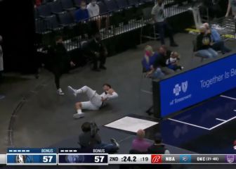 La fea caída de Doncic que hace temblar a los fans de los Mavs