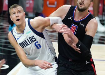 Kristaps Porzingis, multado por ir a un club de estriptis de Los Ángeles