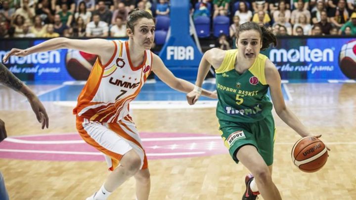Ángela Salvadores refuerza el Valencia Basket