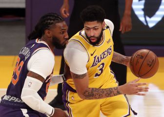 Los Lakers ganan a Phoenix y se adelantan en la serie