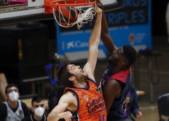 El Valencia tira de épica y se adelanta en la serie ante Baskonia