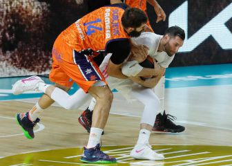 Y más problemas: Rudy y Garuba no pudieron acabar el partido