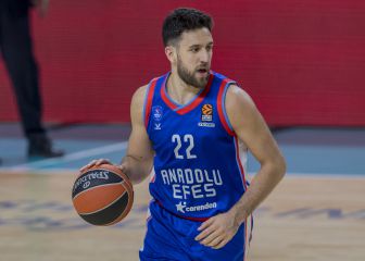 Cambio de plan: Vasilije Micic renueva tres años con el Efes