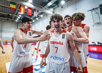 España se estrena en la prórroga