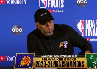 Monty Williams chokes up following Suns defeat to Bucks