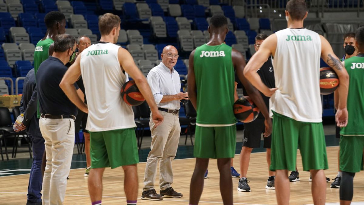 López Nieto arenga al Unicaja - Vimarsana News