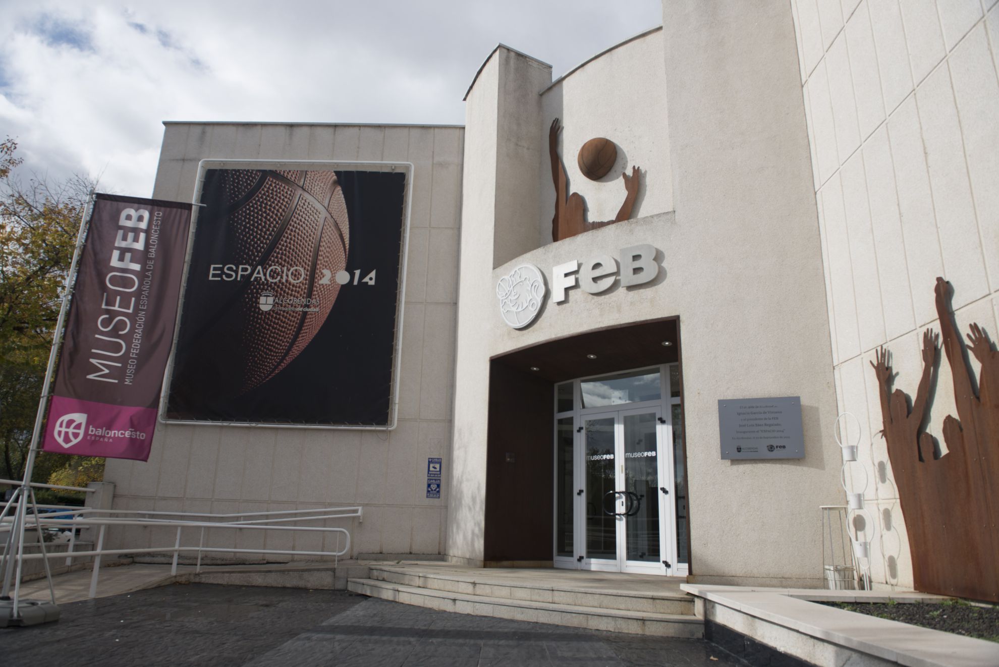 La ciudad de Pedro Ferrándiz, de Amaya Valdemoro, el deporte base y el Museo de la Federación Española de Baloncesto. Alcobendas entra en el Hall of Fame.