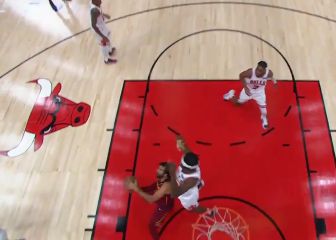 Ricky estrena camiseta volviendo locos a los rivales: ¡qué baile!