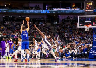 A Luka Doncic no le vale anotar desde el centro del campo