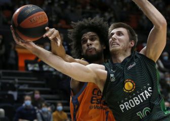 El Valencia remonta en la Fonteta