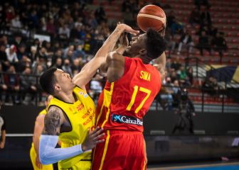 España luce logotipo