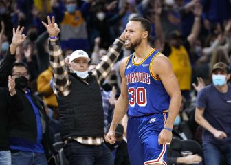 Curry destroza a los Grizzlies