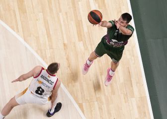 El Unicaja zarandea sin piedad un Zaragoza golpeado por el virus