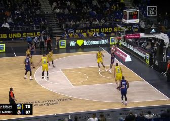 Vuelve con brillo: la primera canasta de Deck en su vuelta