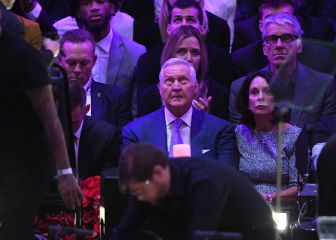 Jerry West, contra los Lakers: 