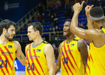 Kuric y Davies guían al Barça