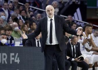 Deck se sube en marcha al avión