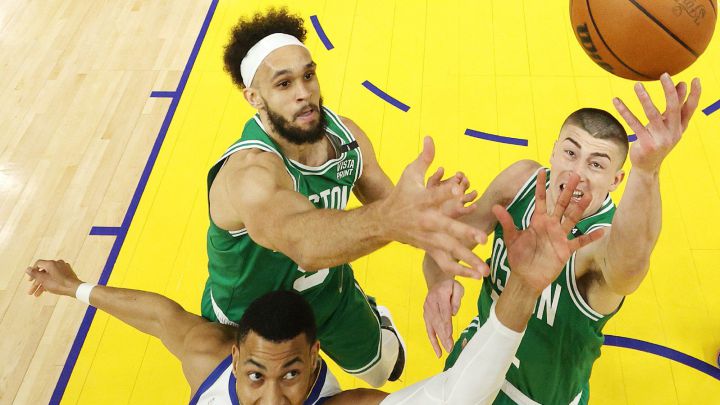 Derrick White: el héroe de los Celtics medía 1,78 a los 18 años