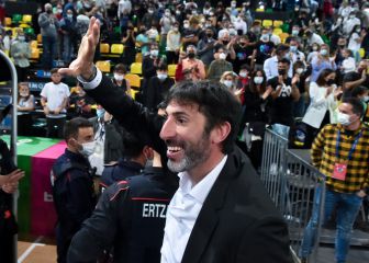 Mumbrú deja Bilbao tras 13 años como jugador y técnico