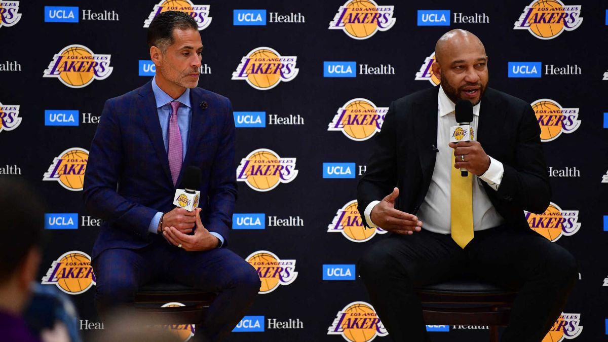 Los Lakers presentan a Darvin Ham y el nuevo entrenador atiende a los medios, habla de Westbrook y de sus planes a corto plazo. Rasheed Wallace será su asistente.