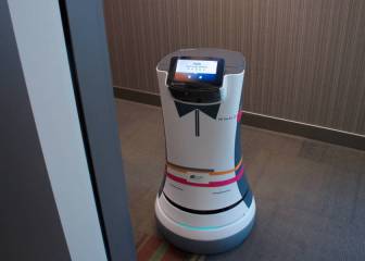 Botrl, el robot que te trae toallas y café en el hotel