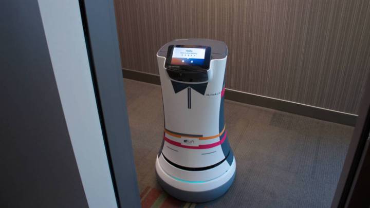 Botrl, el robot que te trae toallas y café en el hotel