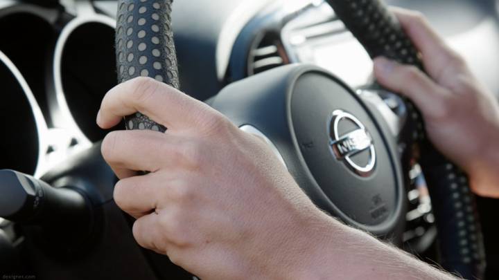 Nissan inventa un asiento y un volante que absorben el sudor del conductor
