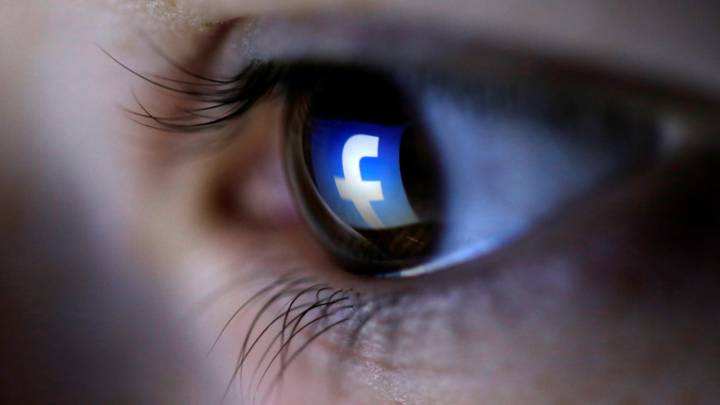 Facebook patenta una tecnología para espiarnos por el móvil, ¿en serio, Mark?