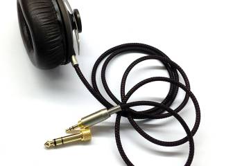 Cómo debe enrollarse el cable de un auricular para no romperlo