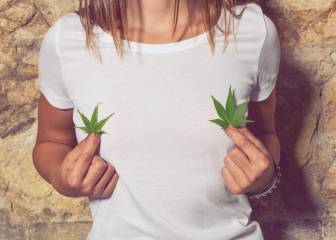 Esto es lo que de verdad le pasa a tu cuerpo cuando fumas porros (y lo demás son habladurías)