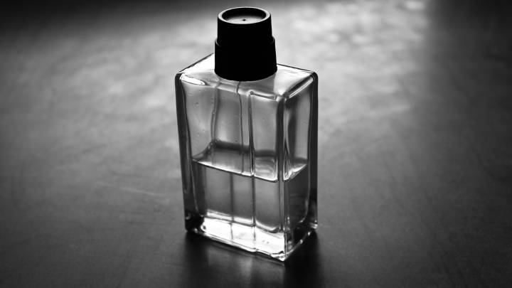 ¿Por qué todos los perfumes masculinos huelen tan parecidos?