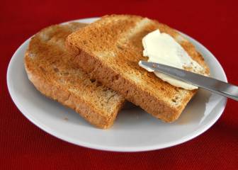 Desayunar dos tostadas con mantequilla duplica el riesgo de diabetes