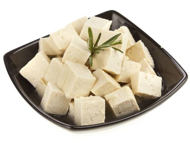 El tofu es una excelente fuente de proteina.