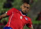 Arturo Vidal sorprendi y casi puso la pelota en un ngulo