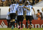 Racing cumple en su estreno y golea a Bolivar en Argentina
