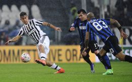 Gary Medel salió lesionado en dura derrota ante la Juventus