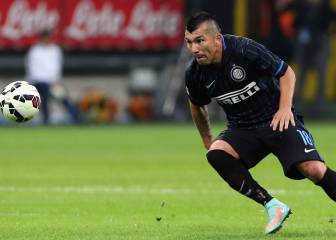 Liverpool presenta oferta por Medel y debe convencer a Inter