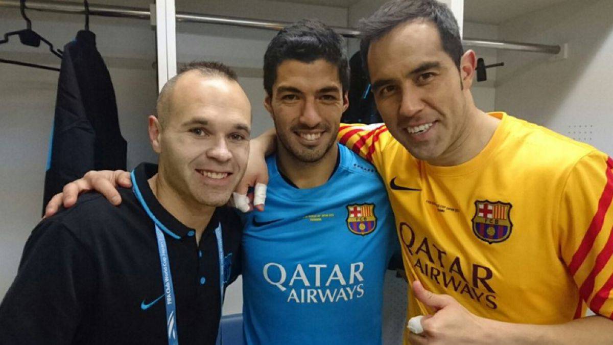 Iniesta aún lamenta la partida de Claudio Bravo a Manchester City ...