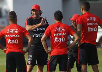 La formación que empieza a trabajar Pizzi para la China Cup