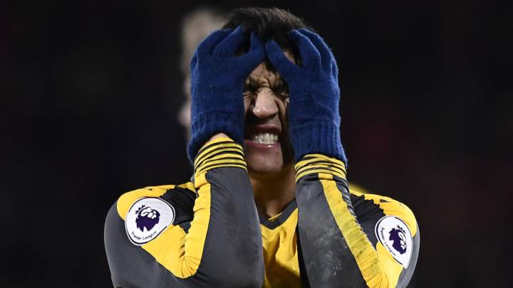 El momento de furia de Alexis Sánchez tras empate de Arsenal