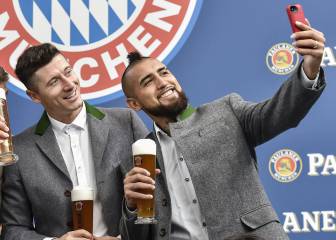 Vidal, una de las estrellas en tradicional fiesta del Bayern