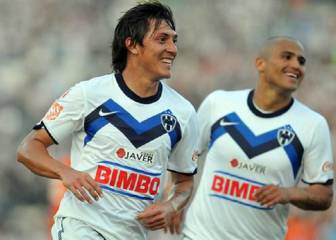 Racing amenaza a la U con ex compañero de 'Chupete' Suazo