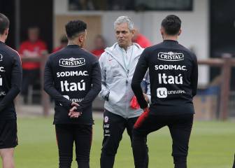 Medel lidera la nómina de la Roja para amistosos en Europa