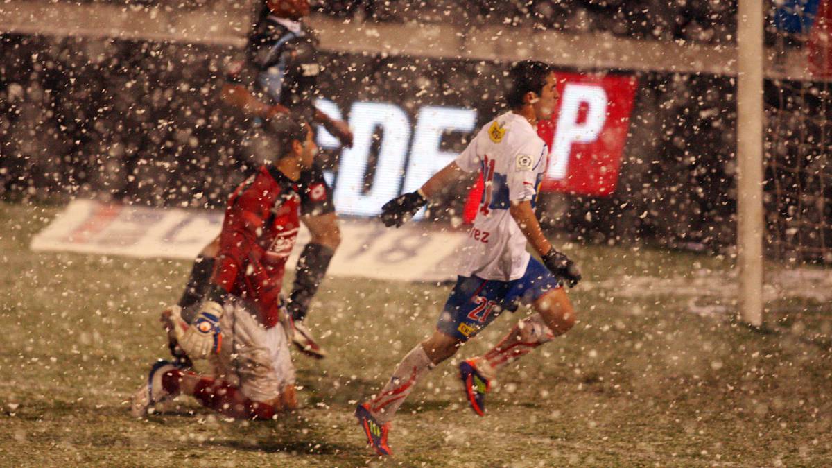 Los 3 partidos del fútbol chileno que se jugaron con nieve ...