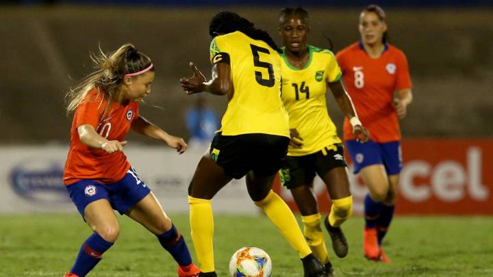La Roja femenina lucha pero cae ante Jamaica en Kingston