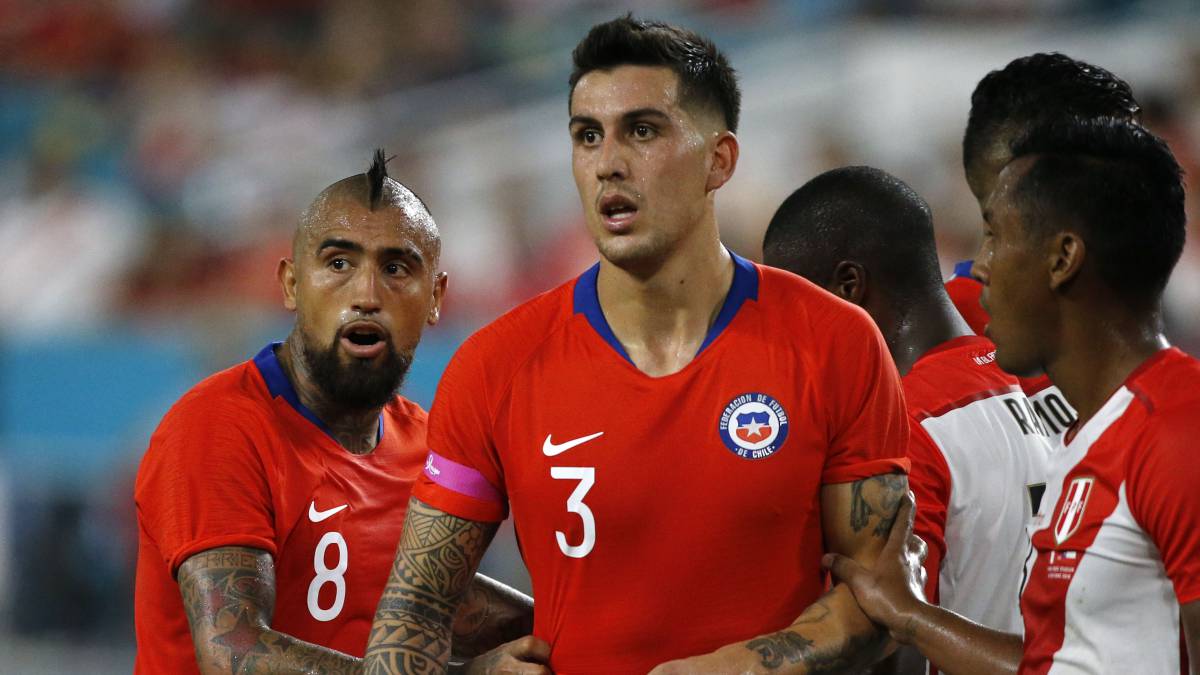 De fijo a no citado: la dura realidad de Roco en la Roja - AS Chile