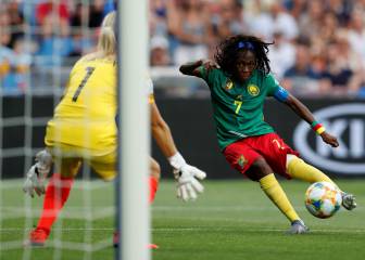 Camerún complica a Chile con agónico triunfo en el Mundial