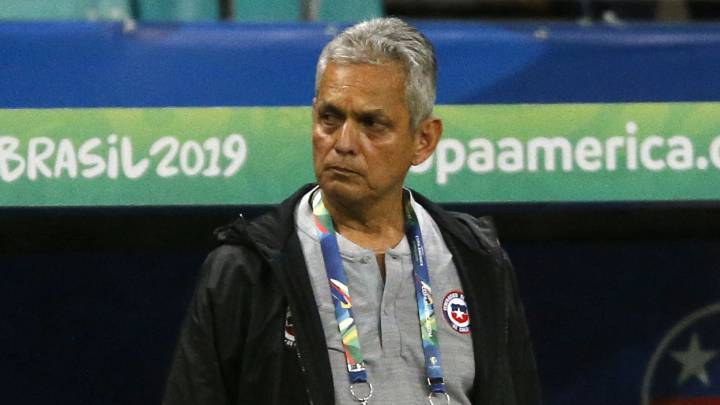Reinaldo Rueda valoró el triunfo de la selección chilena ante Ecuador, pero destacó que hubo errores tras el primer tanto, que le pudieron costar caro.